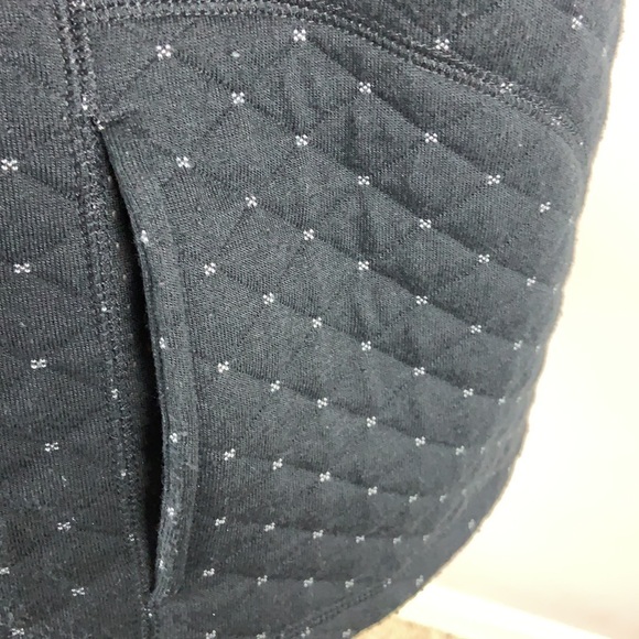 Black dotted Quilted Vest Size Small Petite - Picture 2 of 7